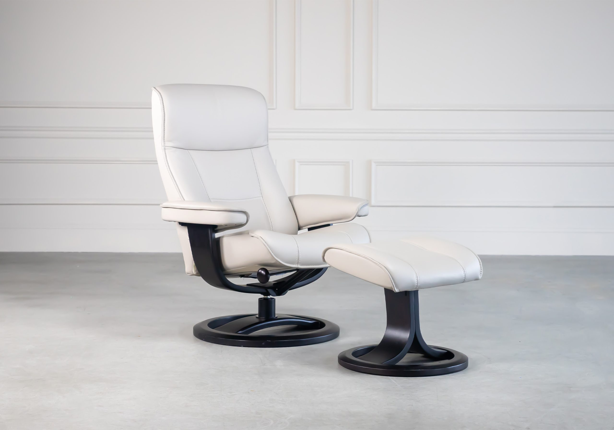 IMG Nordic 21 Leather Recliner ScanDesigns Furniture