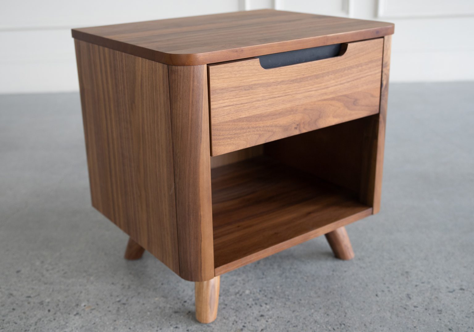 Tahoe Nightstand Detail 2