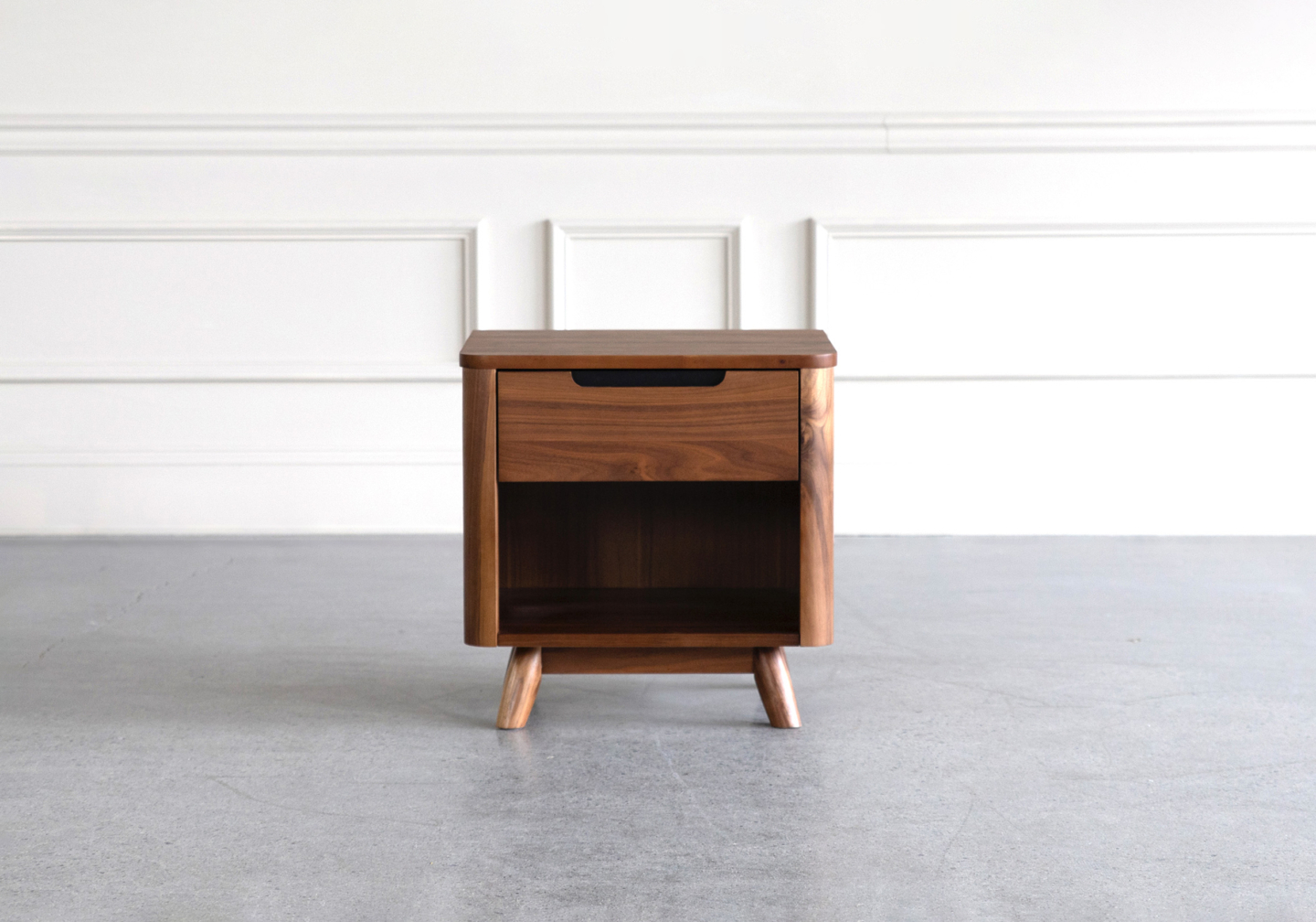 tahoe nightstand featured