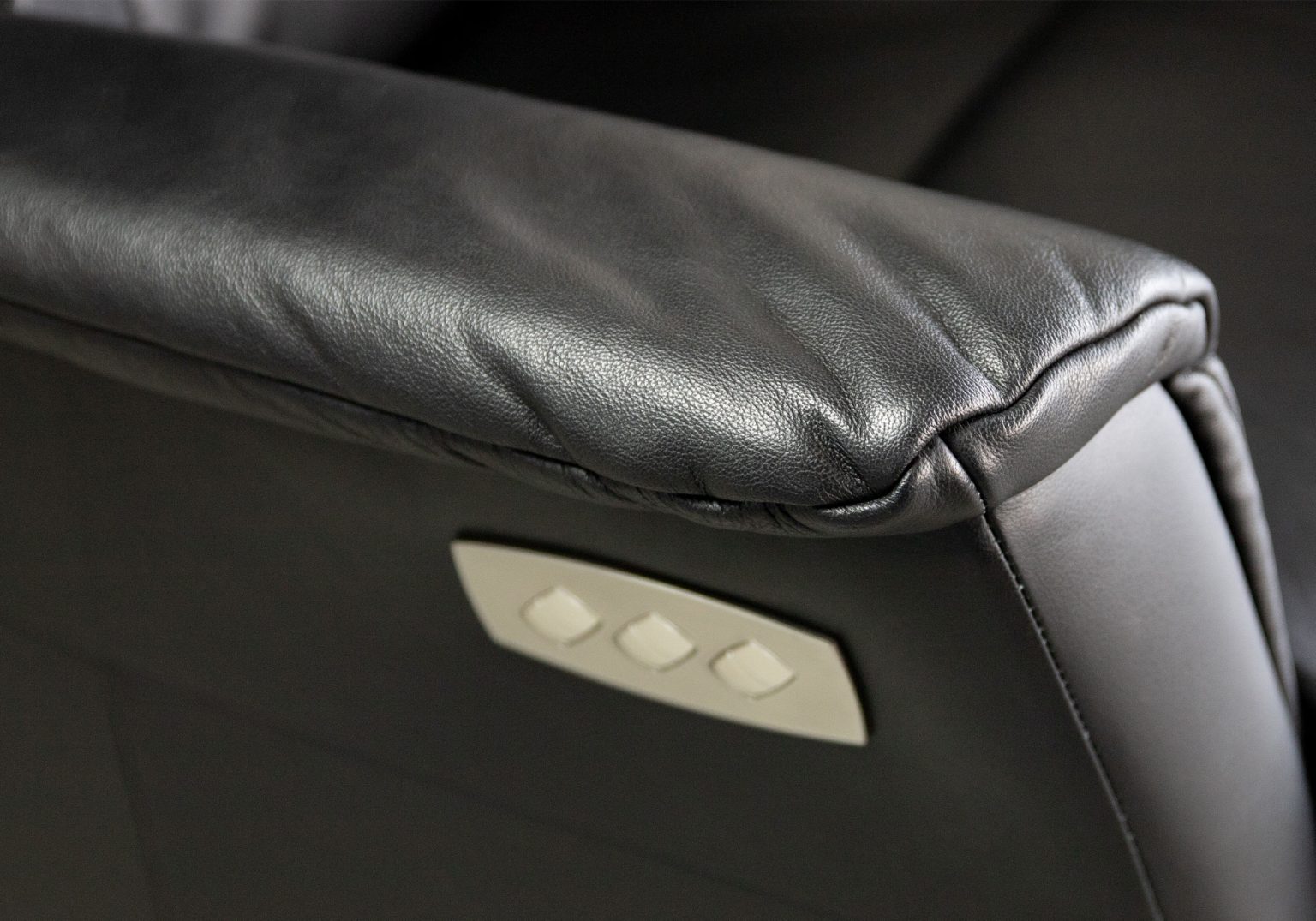 Victor Recliner Trend Tuxedo Close Up