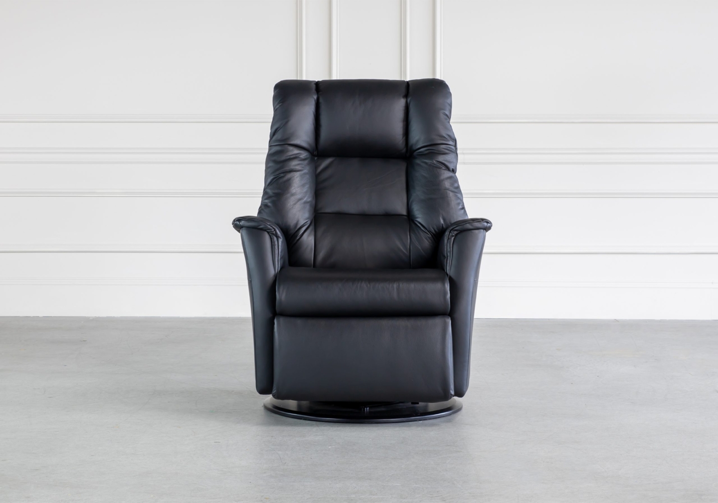 Victor Recliner Trend Tuxedo Front