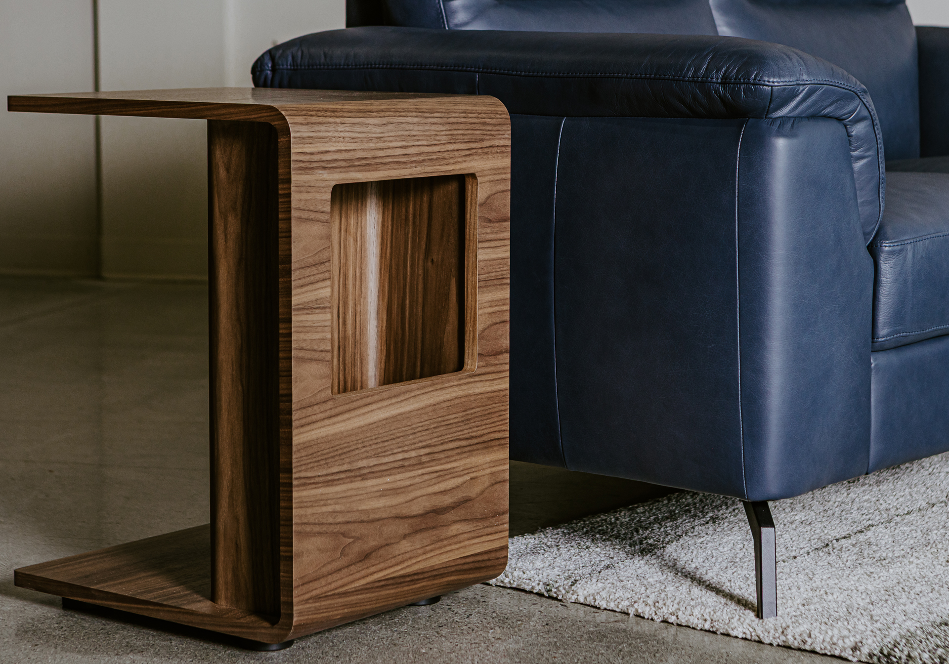 Archer End Table with Pamplona Sofa