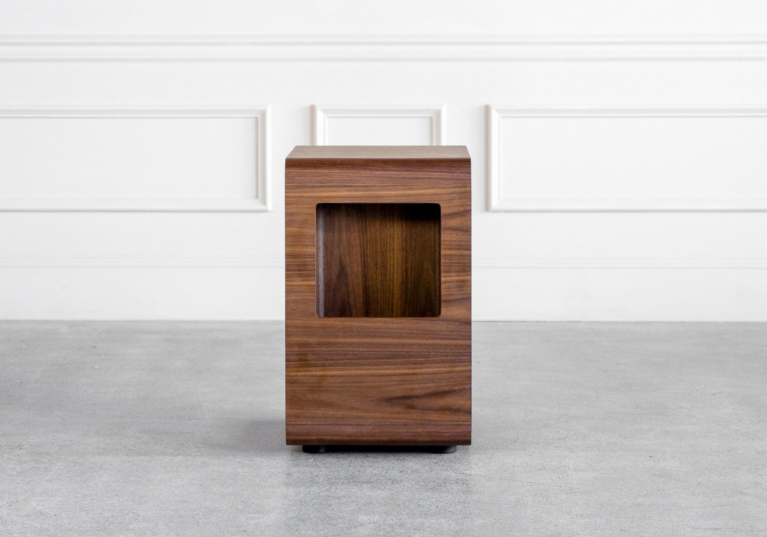 archer side table front