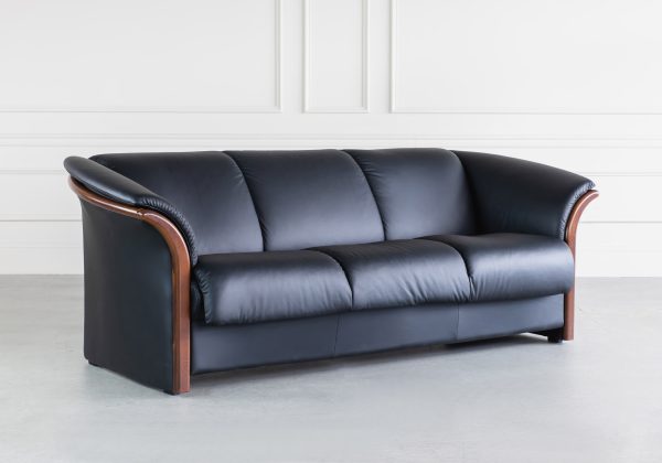 Ekornes Manhatten Sofa in Paloma Black and Walnut, Angle