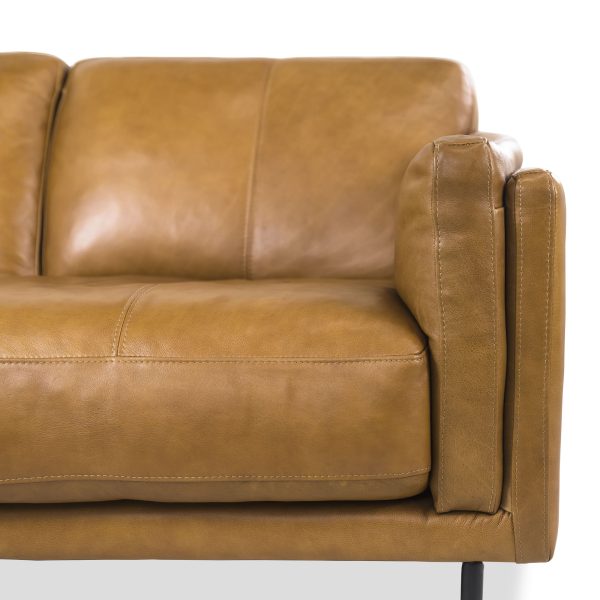 Jesper Loveseat Caramel, Close Up