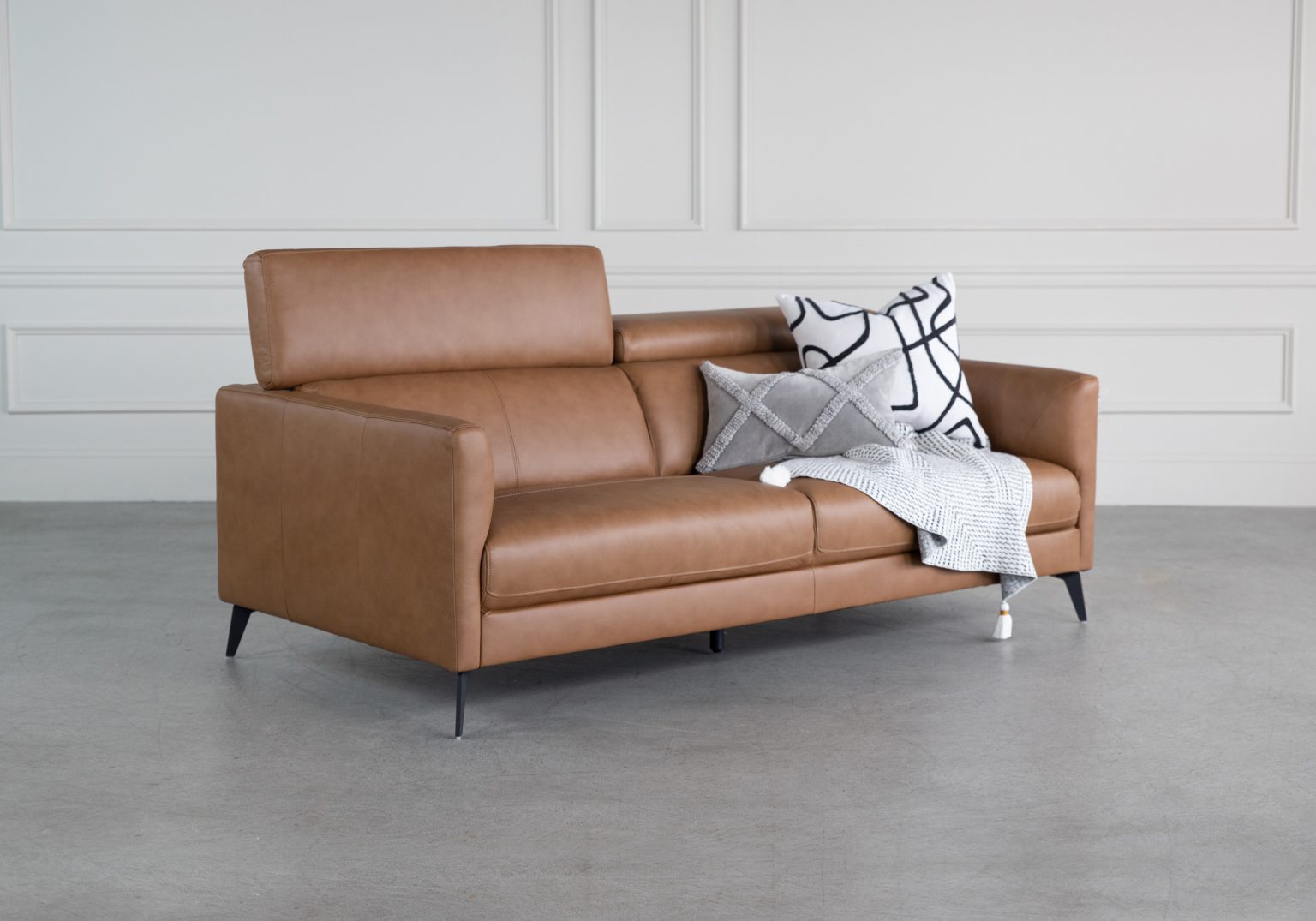 Marki Sofa Butter Angle Headrest Up Style