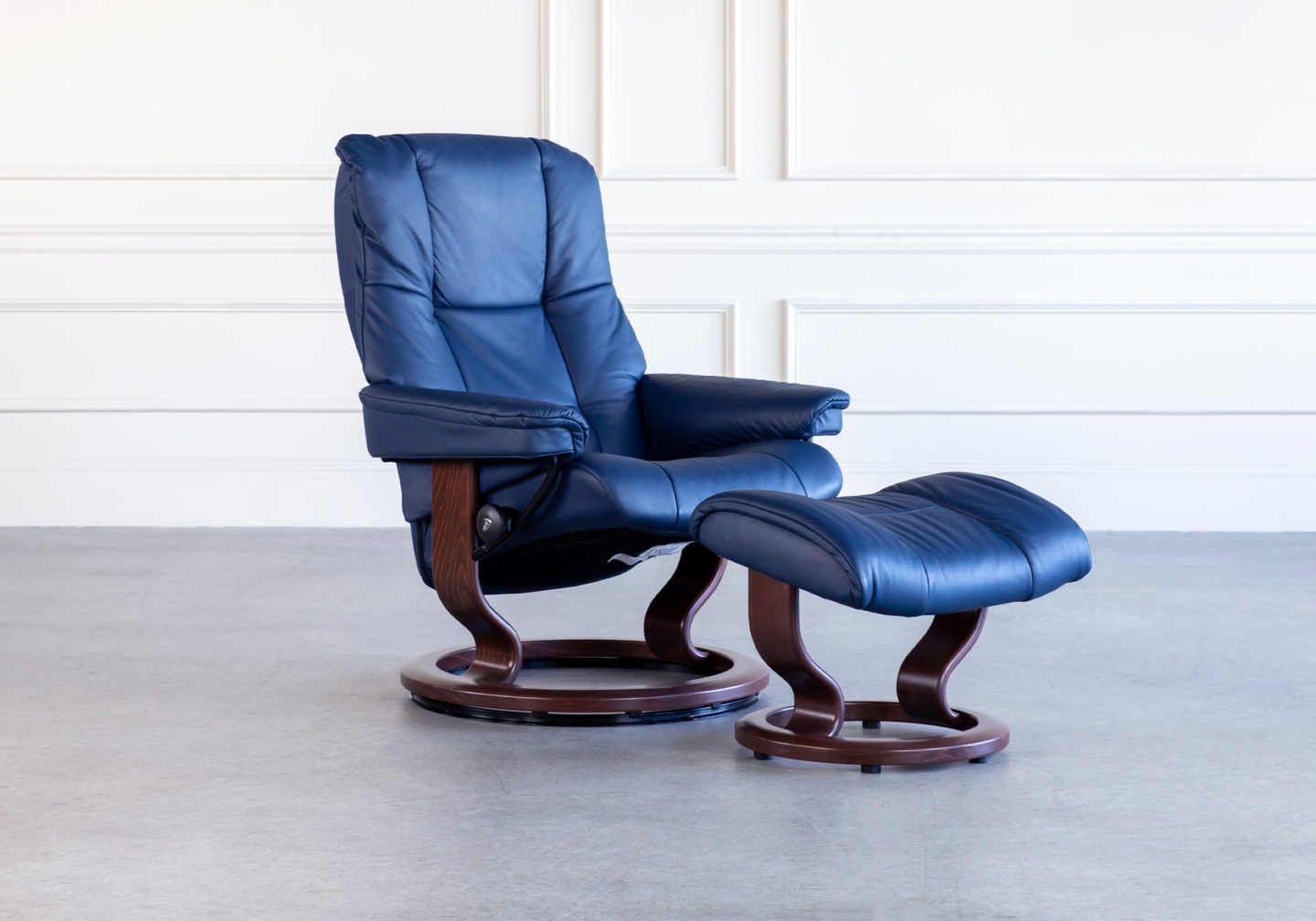 Mayfair Classic Recliner Oxford Blue Angle