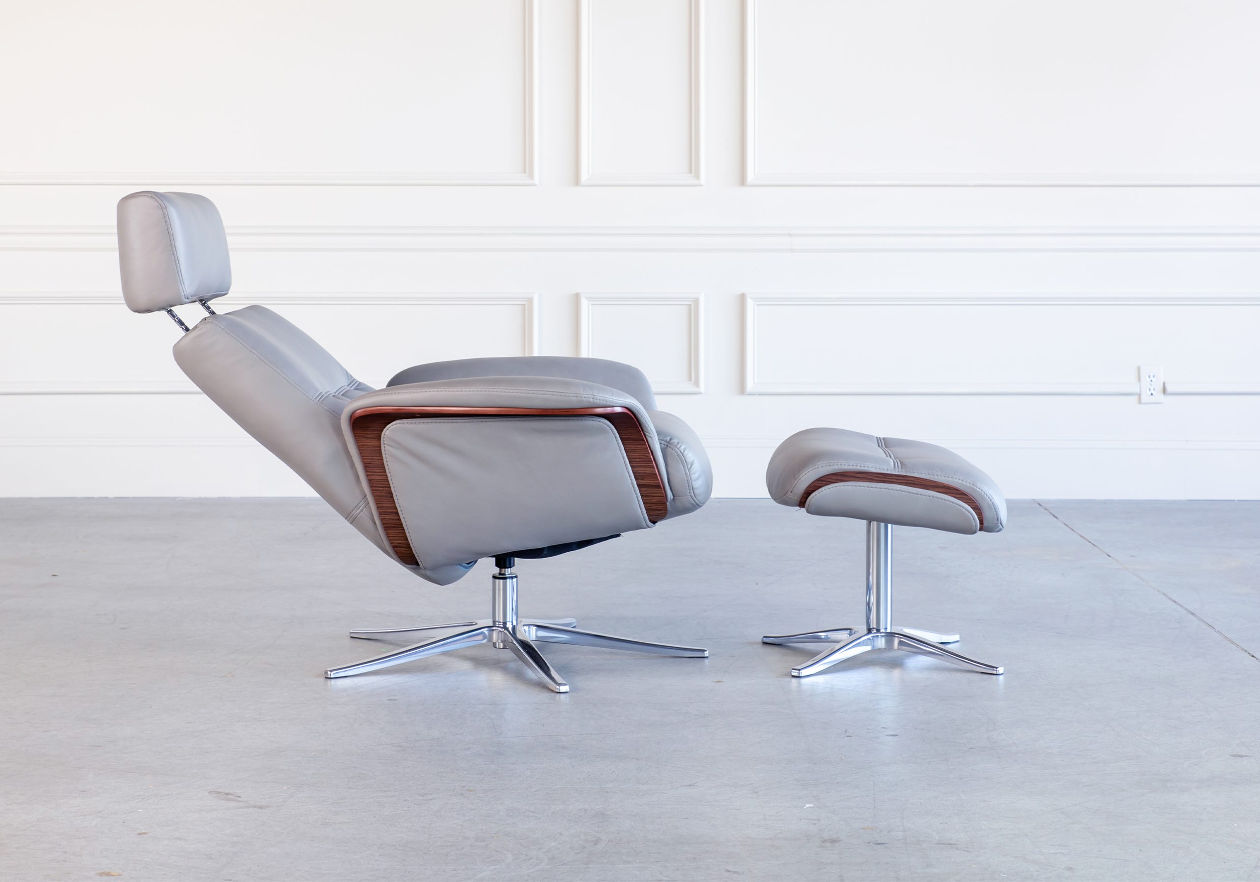 IMG Space 5100S Swivel Leather Recliner ScanDesigns Furniture