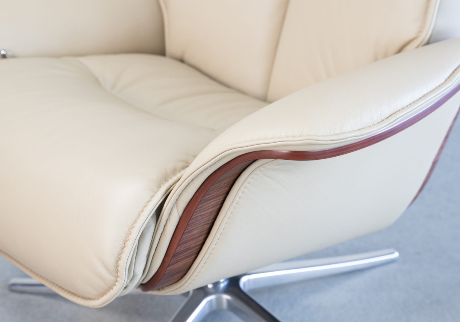 Space 5400 Beige Close Up