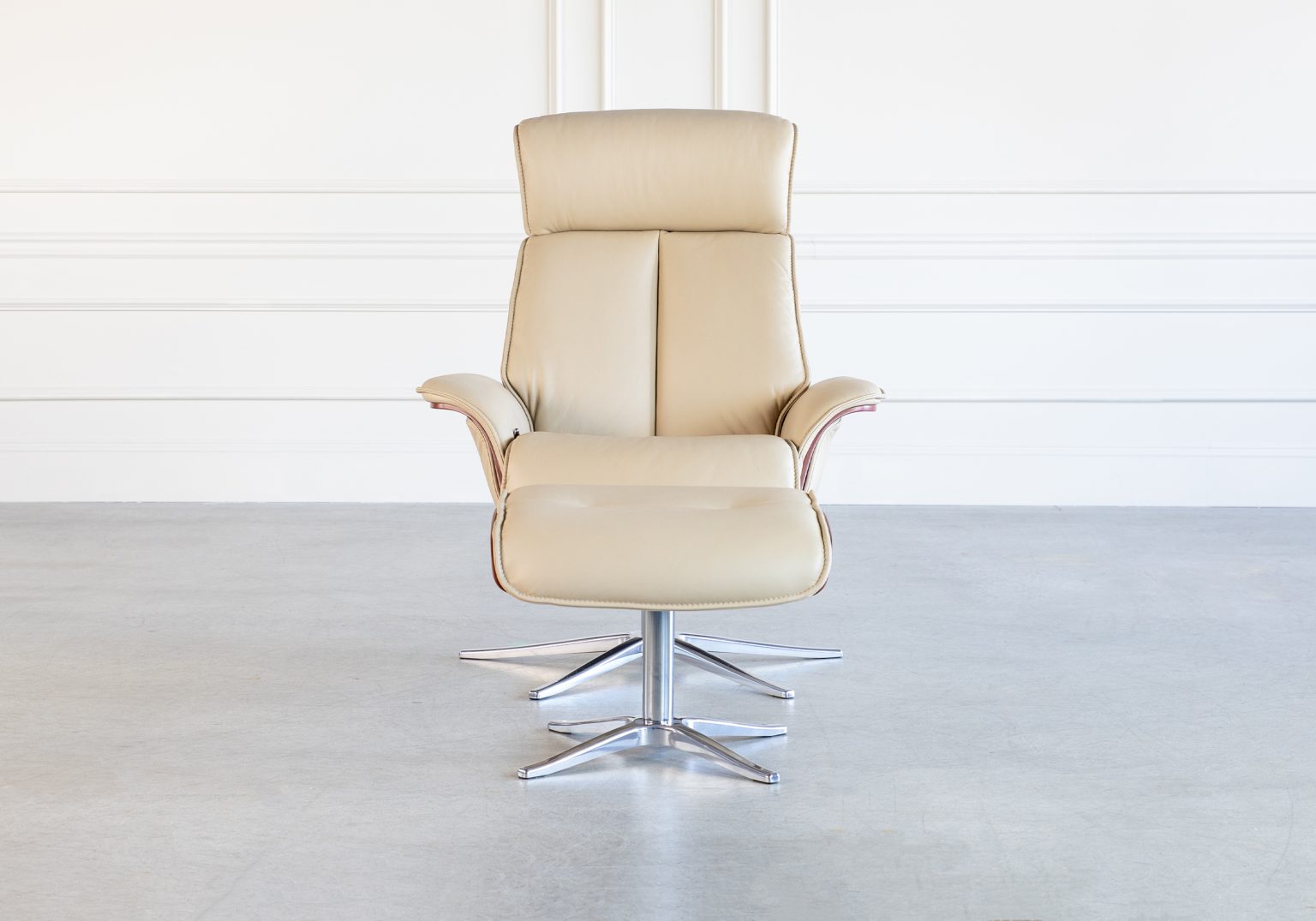 Space 5400 Beige Front