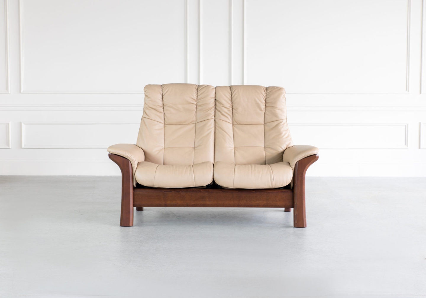 Stressless Windsor Loveseat Paloma Sand Walnut Front Featured