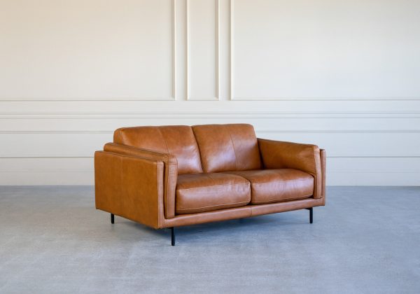 jesper-loveseat-angle-caramel