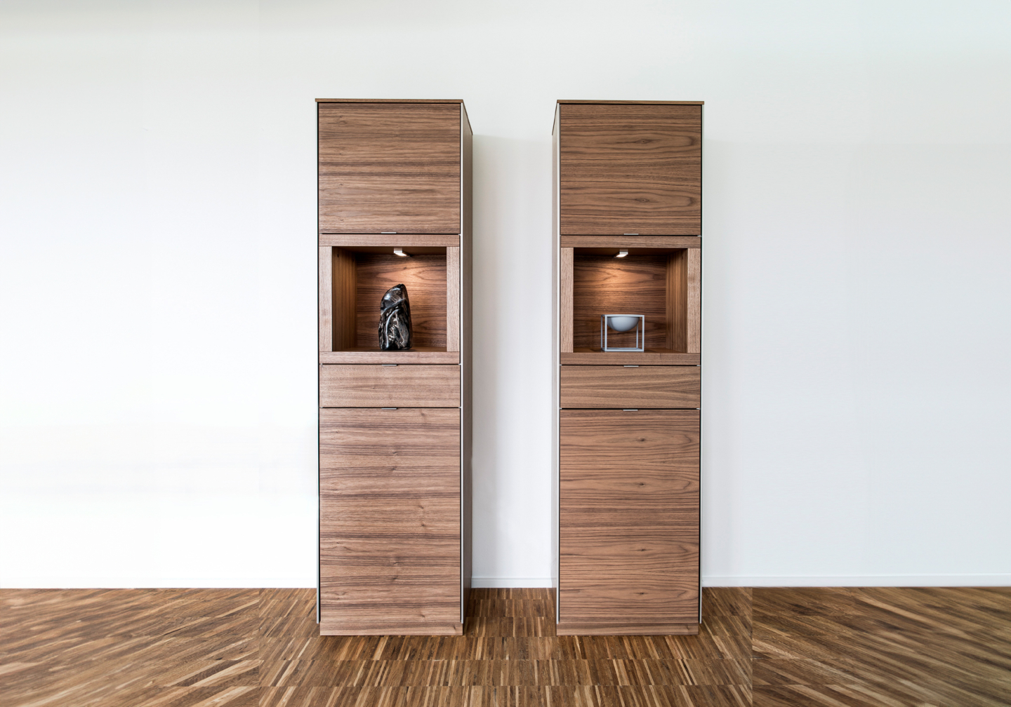 Skovby SM914 Display Cabinet