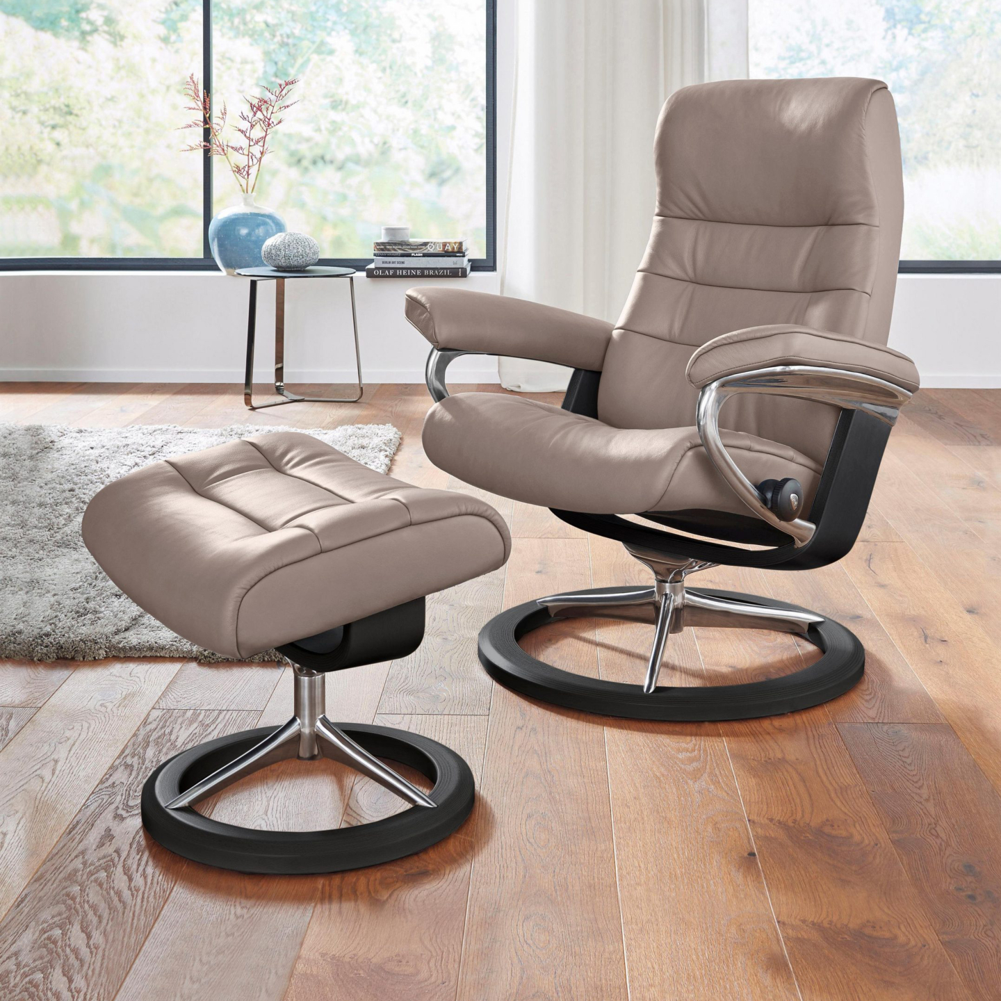 Stressless Opal Signature Swivel Leather Recliner | ScanDesigns