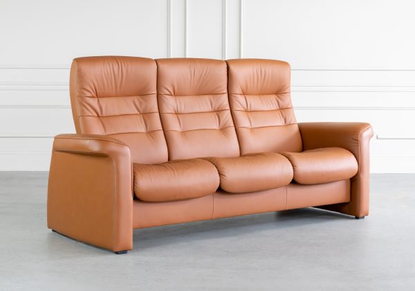 Stressless Sapphire Sofa in Paloma Cognac, Angle