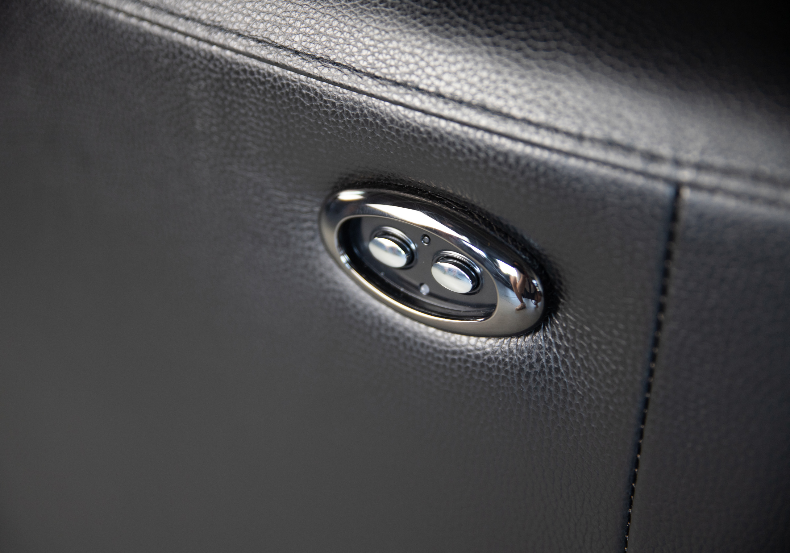 barclay loveseat black buttons barclay loveseat black buttons