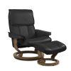 Admiral Classic in Paloma Black with a Teak Base
