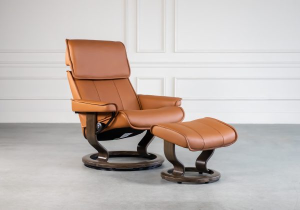 Stressless Admiral Classic in Cognac with New Walnut Base, Angle