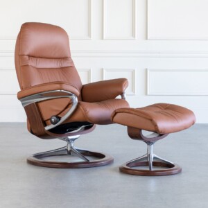 Sunrise Signature Recliner Cognac Angle