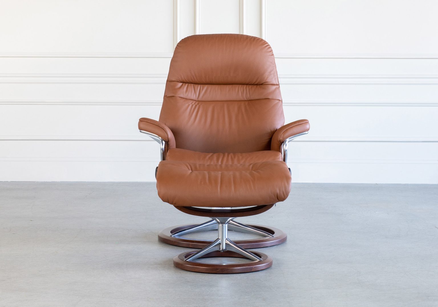 Sunrise Signature Recliner Cognac Front