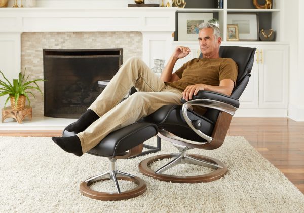 Stressless Admiral Signature with Man Reclined