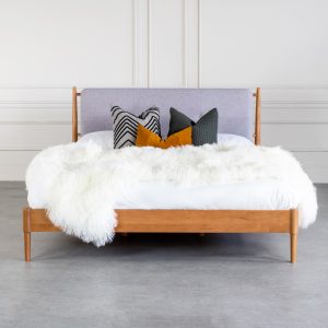 Axel Bed in Cherry, Front