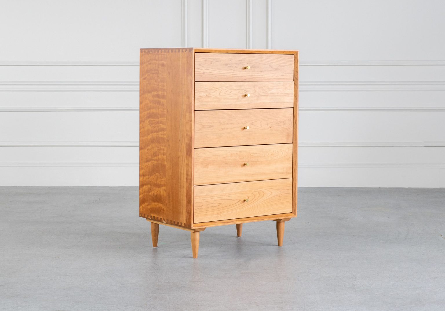 Axel High Chest Cherry Angle
