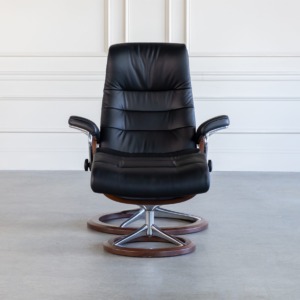 Opal Classic Recliner Black Front Opal Classic Recliner Black Front