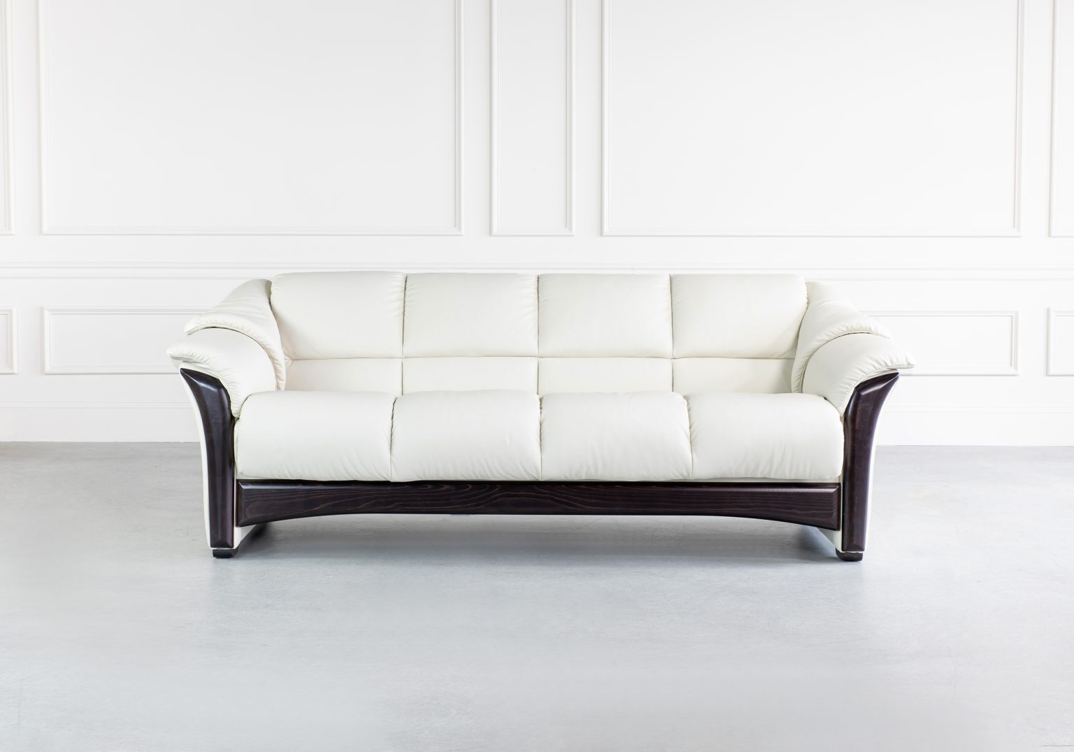 Stressless Oslo Sofa Paloma Light Grey Wenge Front Featured