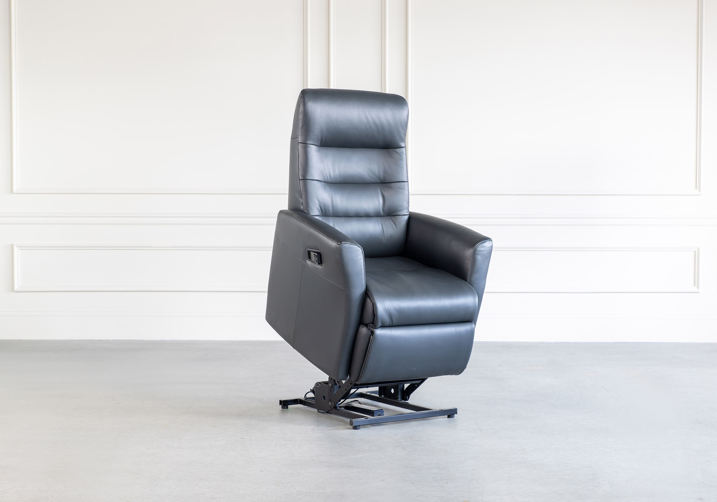 Queen Multi Function Recliner Angle Lift Onyx