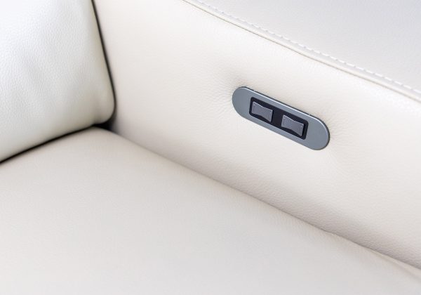 Sofie Sofa in Light Grey, Close-Up