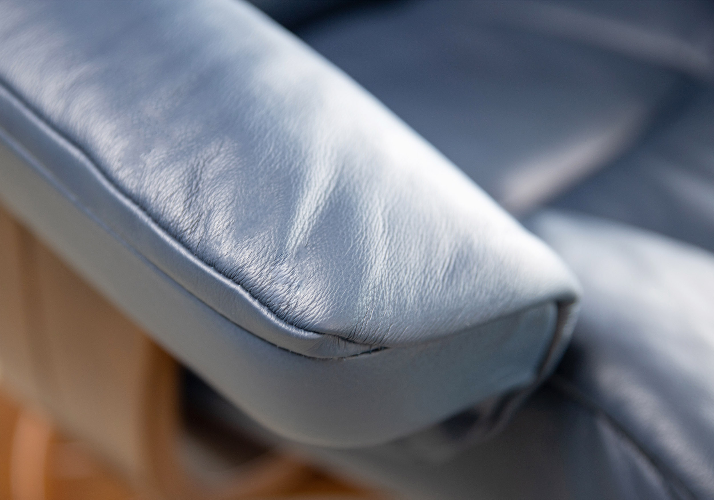 Magic Recliner Midnight Close Up Magic Recliner Midnight Close Up