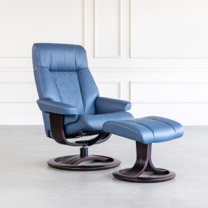 Atlanta Recliner in Essenza Sky, Angle