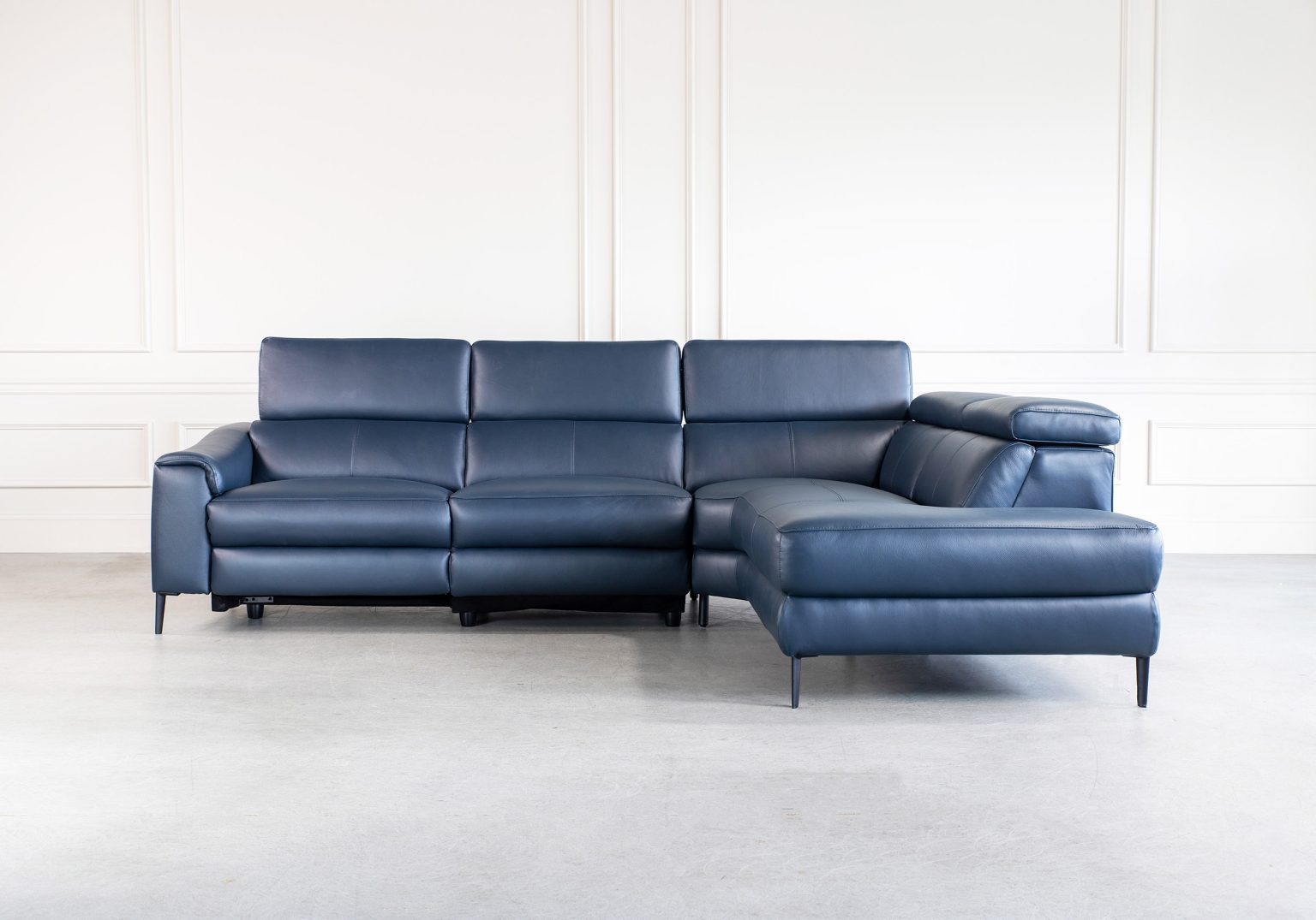 Barclay Large Sectional Midnight Blue Front Heads Up SR