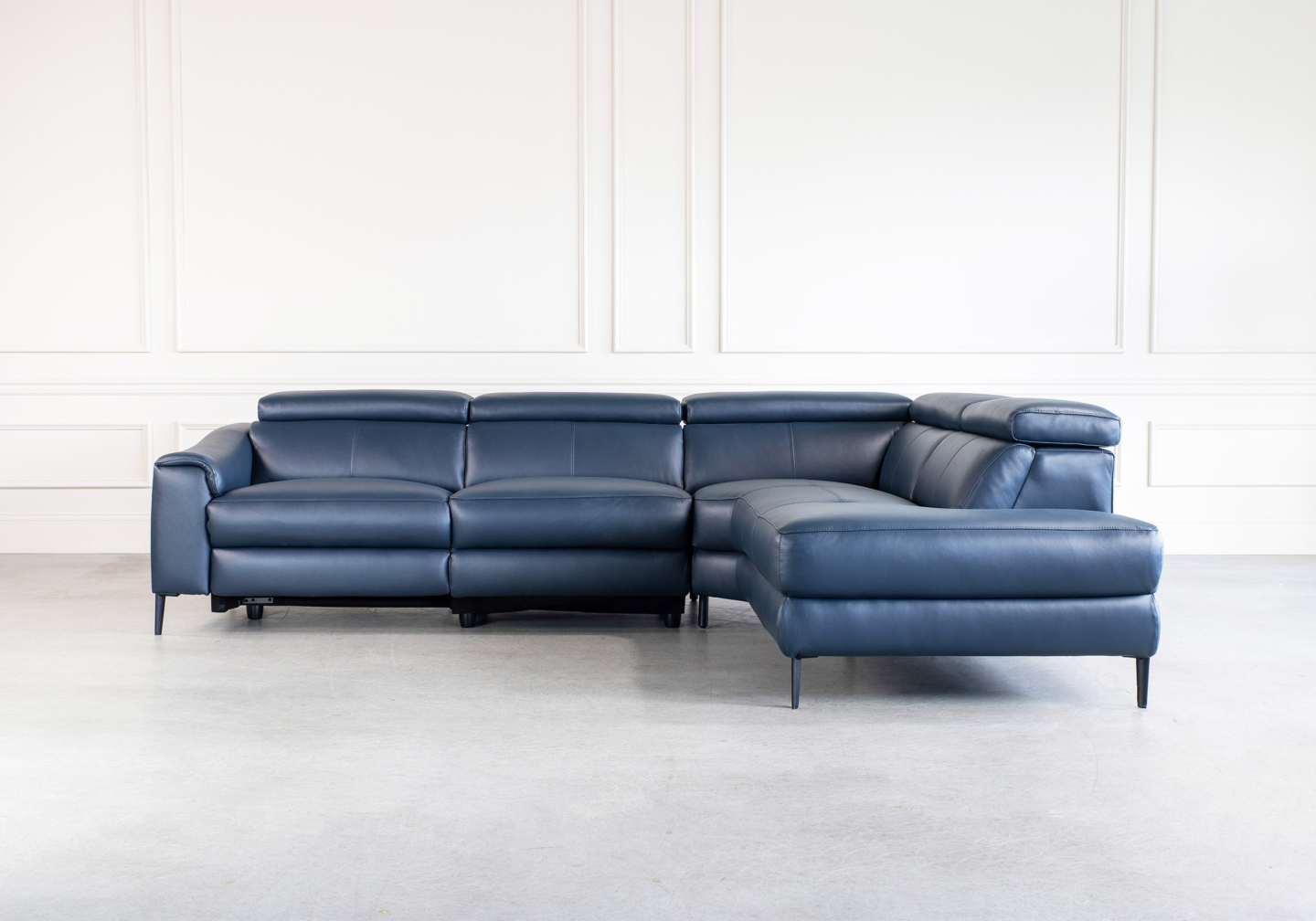 Barclay Large Sectional Midnight Blue Front SR