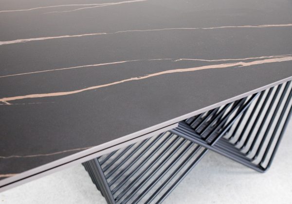 Diane Dining Table in Black Ceramic, Detail