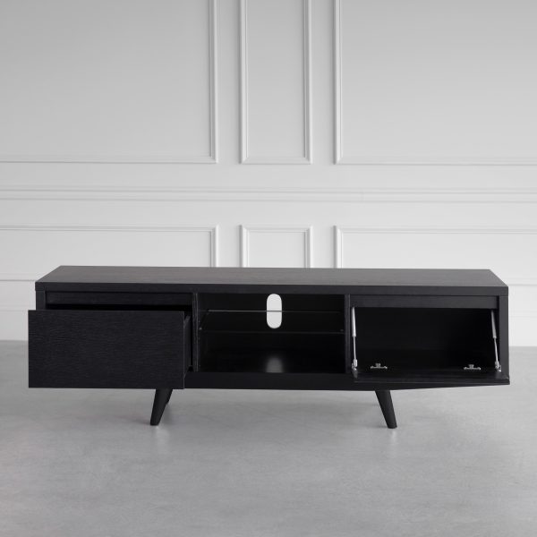 Leon-W TV in Black Oak, Front