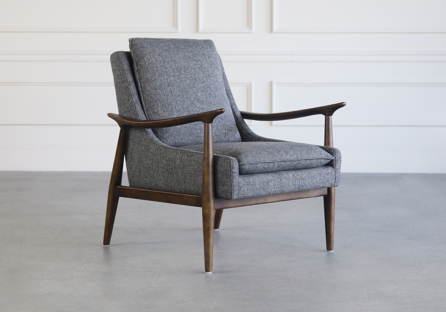 Santan Chair Pepper Angle