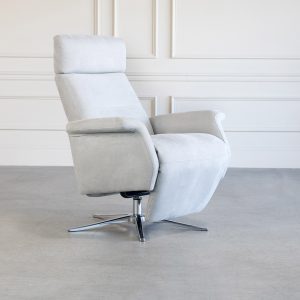 Space SPI3600 Recliner in Dove, Angle