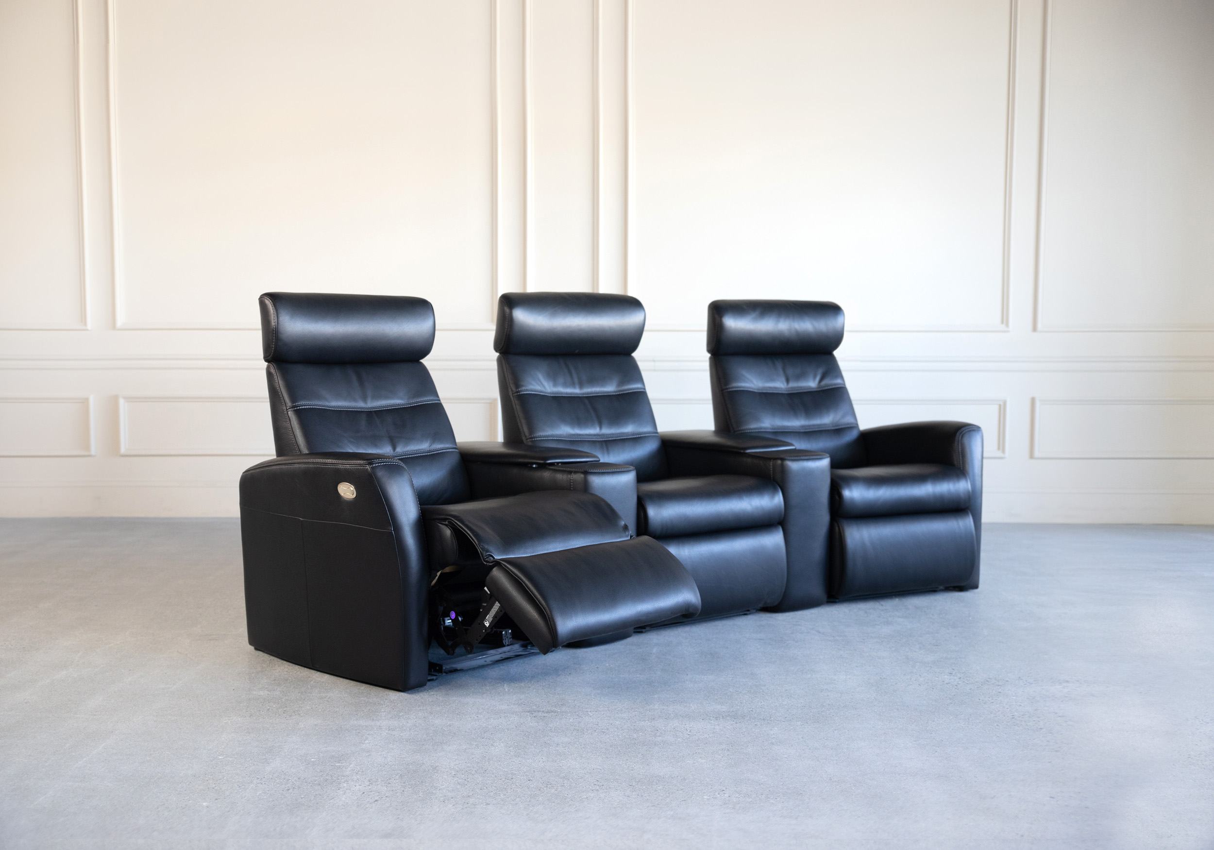 H2 King Theatre Seating Raven Angle Recline H2 King Theatre Seating Raven Angle Recline