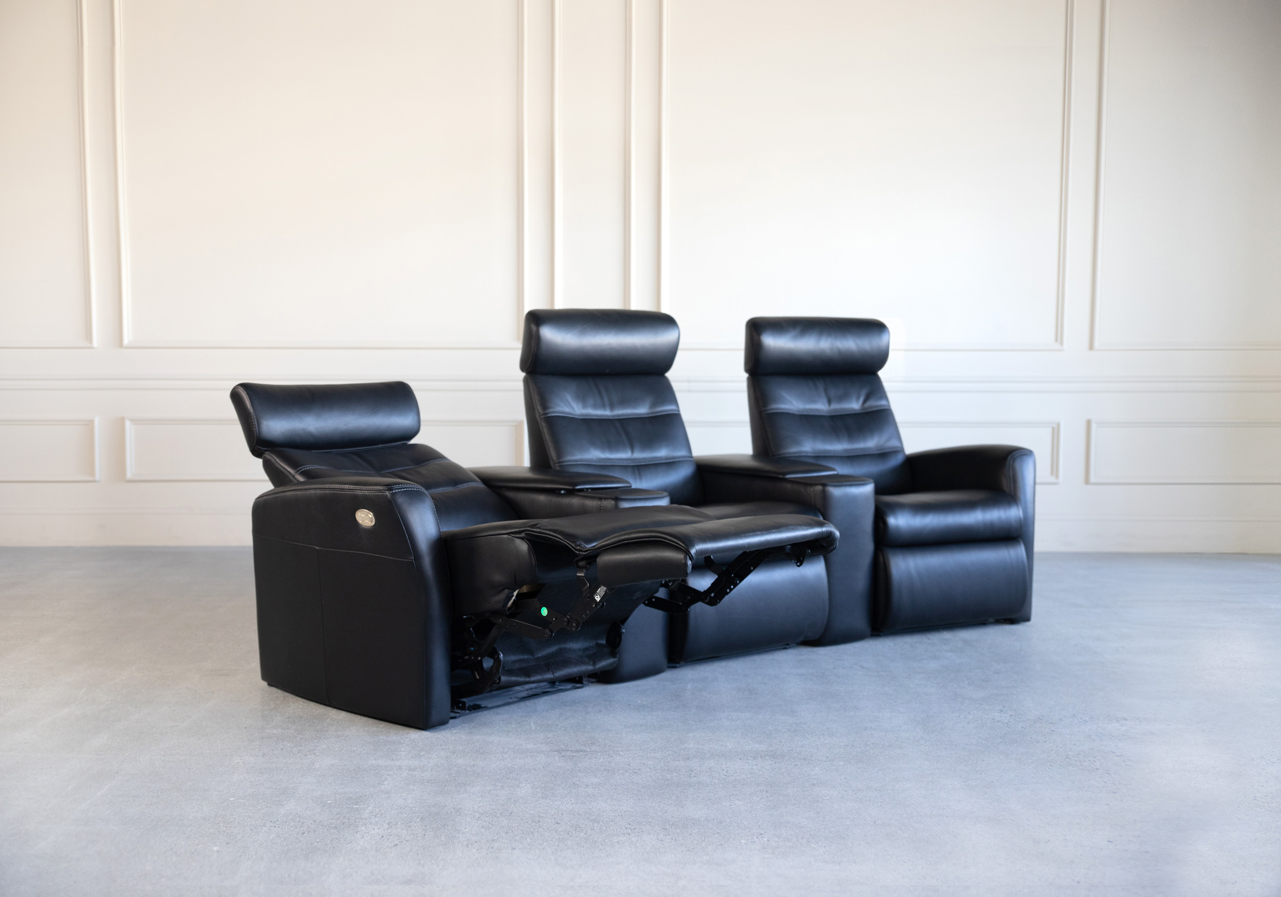 H2 King Theatre Seating Raven Angle Recline Full H2 King Theatre Seating Raven Angle Recline Full