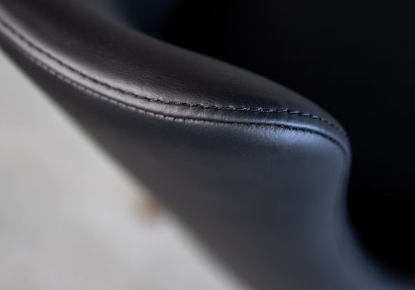 Modena Dining Chair in Black, Walnut, Detail 2