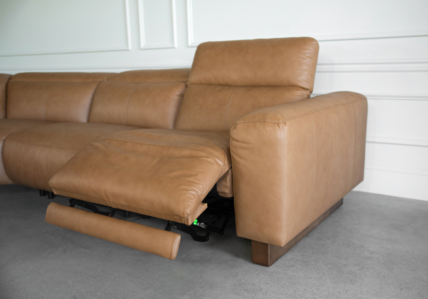 Wendy Butter Leather Reclining Sectional