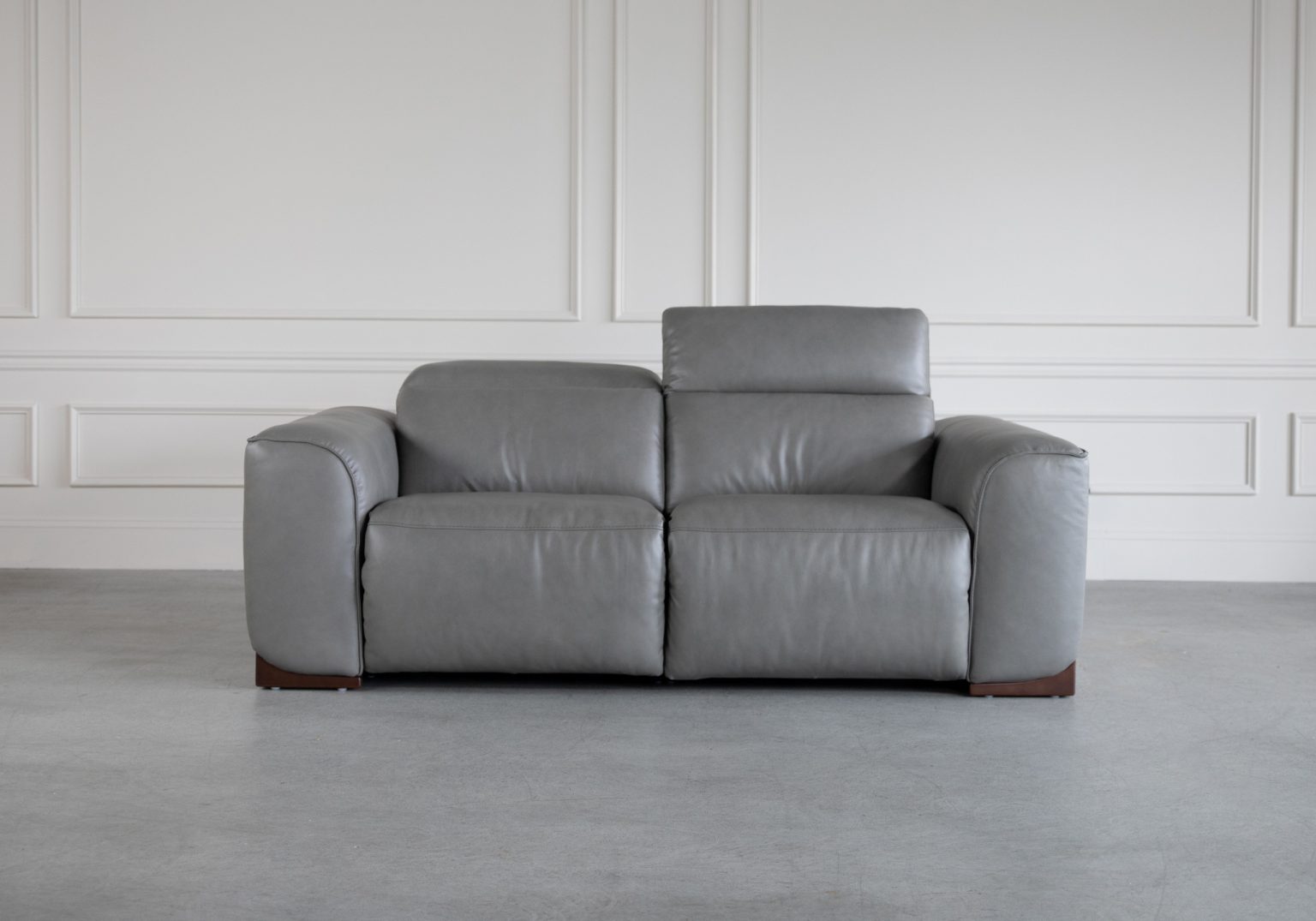 Karl Pwr Sofa LGrey U71 Front Headrest Up