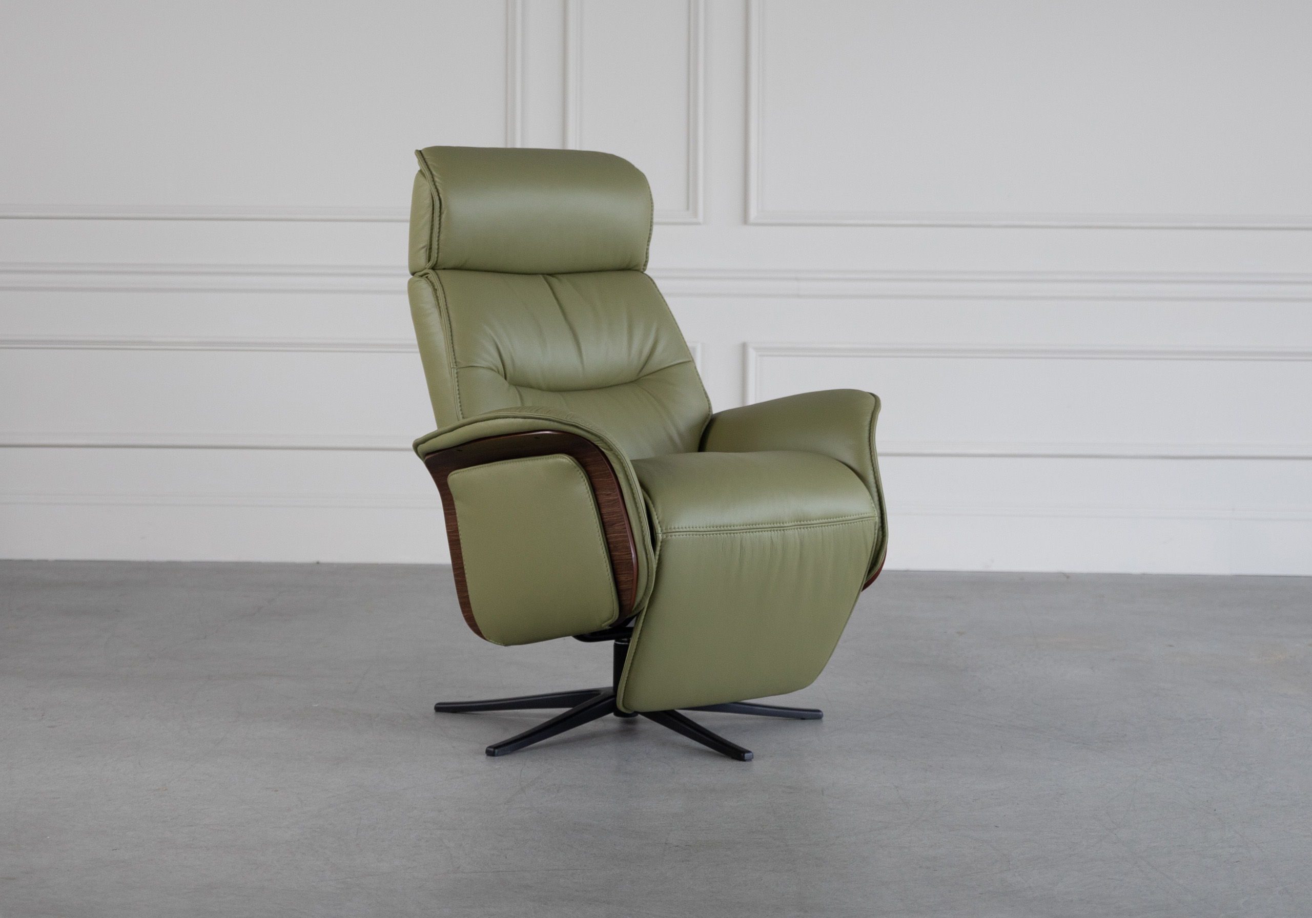 Space SPI 5300 Recliner Leaf Angle Black