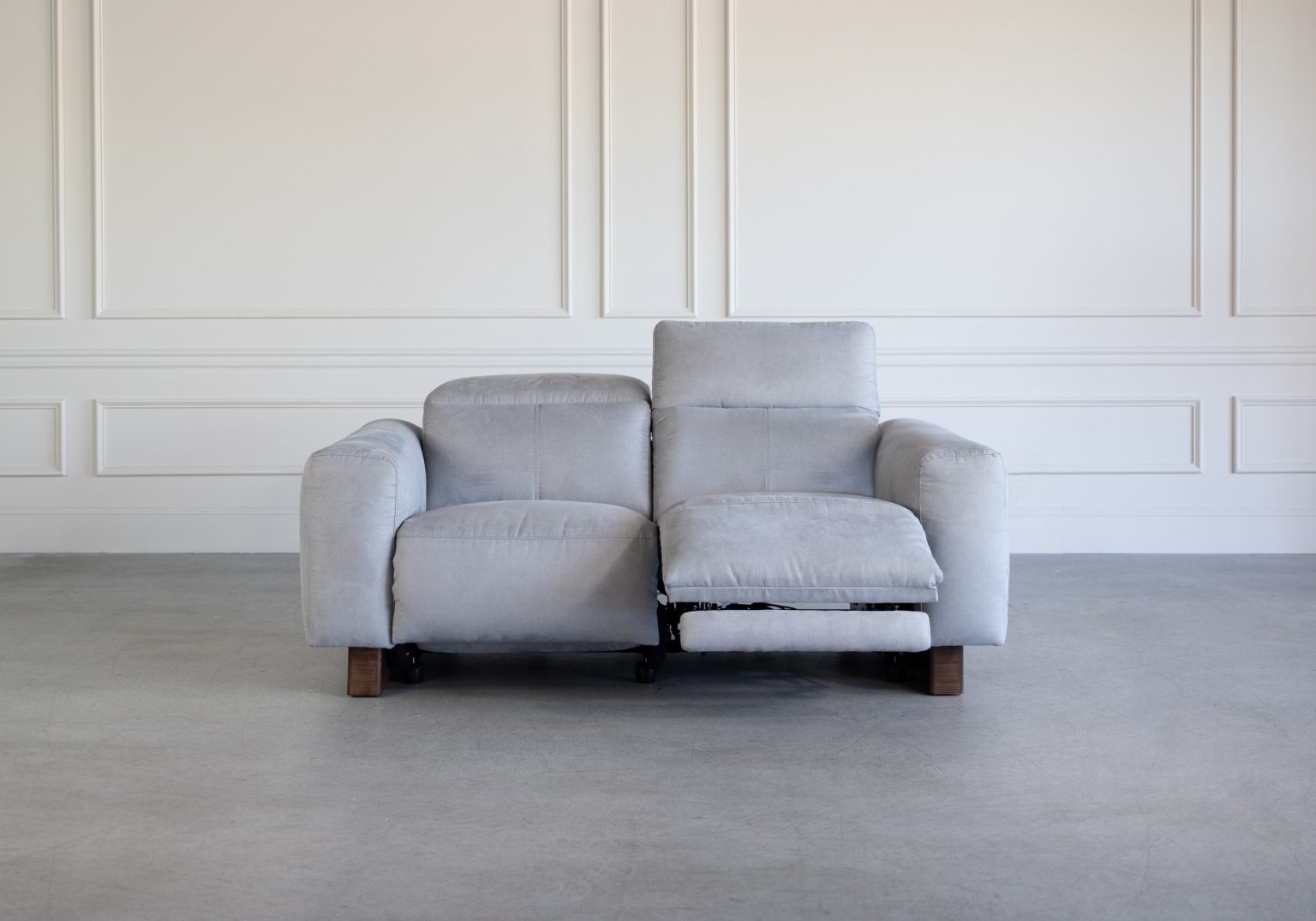 Wendy Loveseat Grey Front Recline