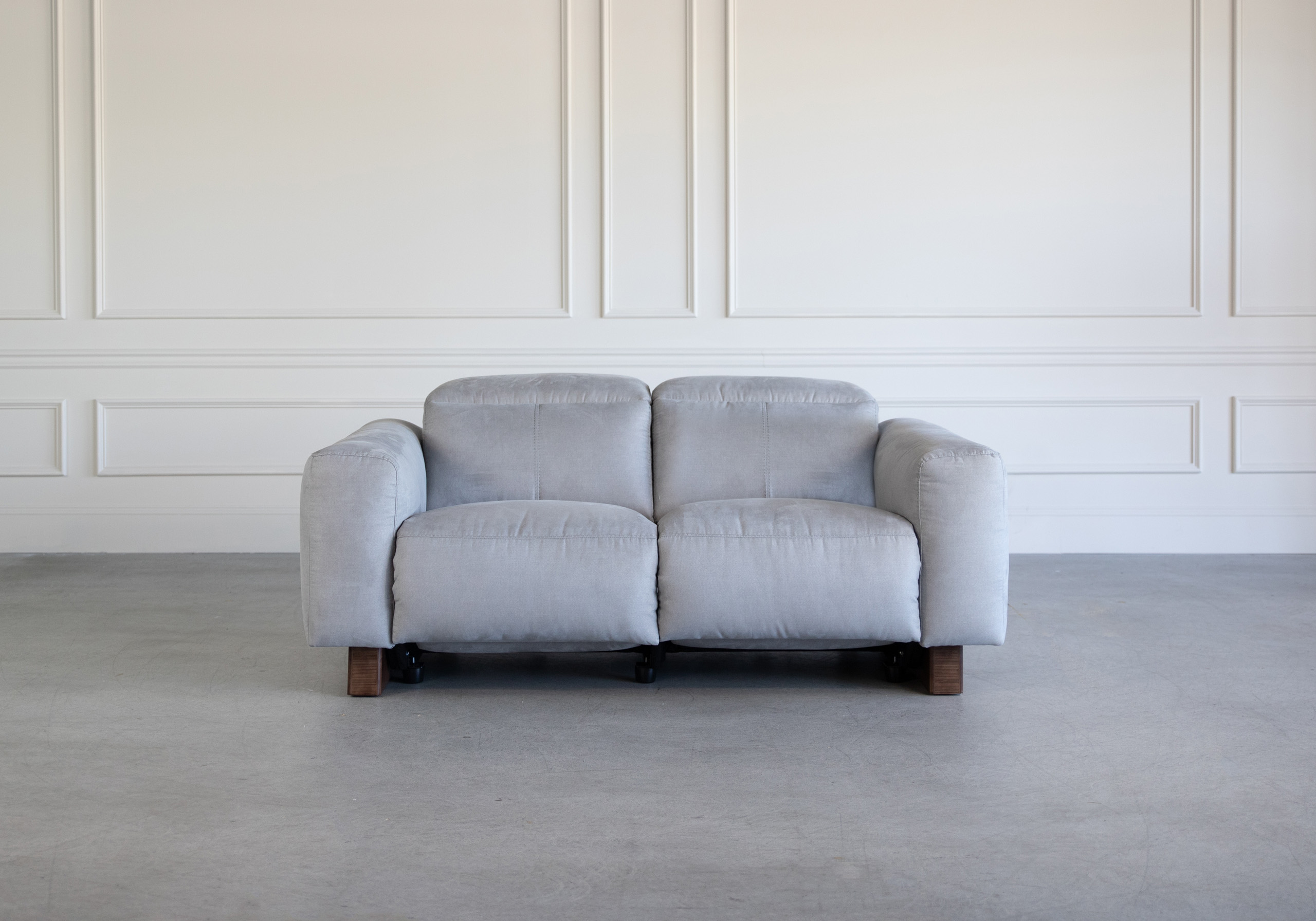 Wendy Loveseat Grey Front