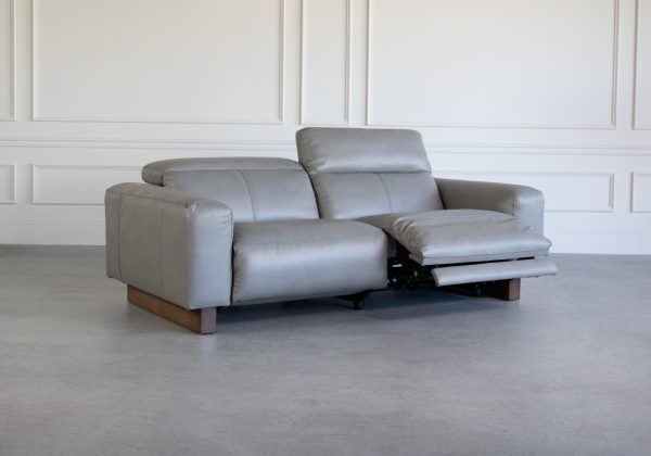 Wendy Sofa in L.Grey, Angle, Recline