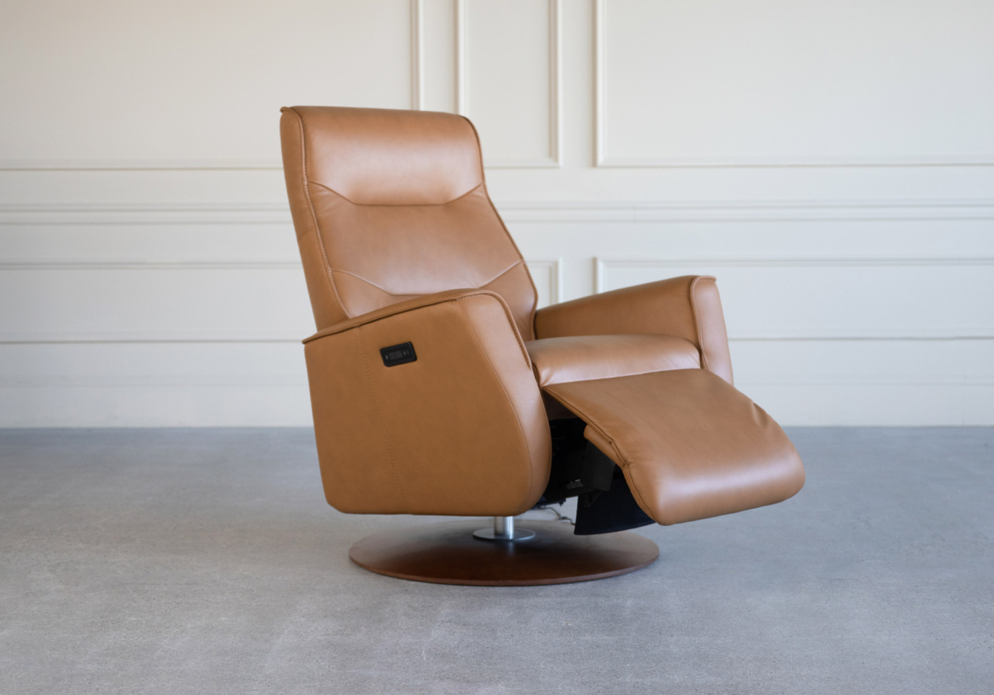 valetta leather recliner angle 2