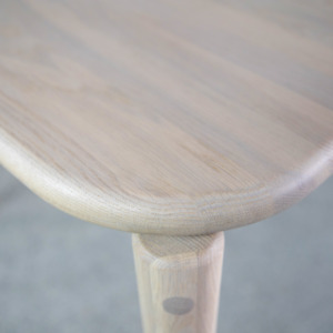 spot oak table spot oak table